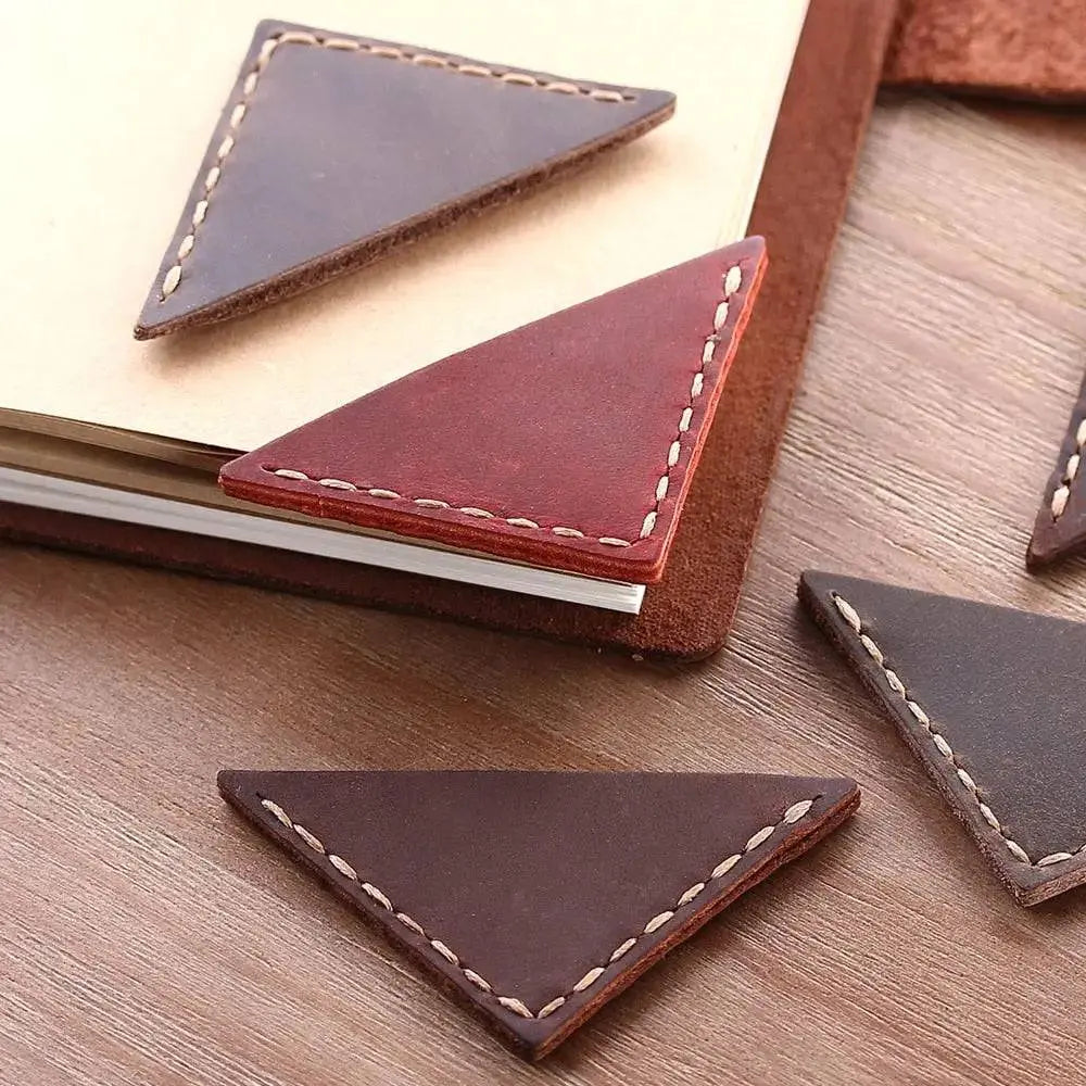 Marque page coin en cuir Coussin Lecture
