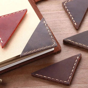 Marque page coin en cuir Coussin Lecture