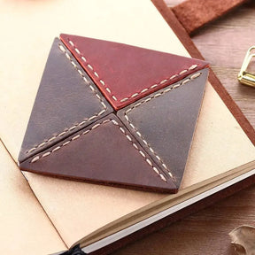 Marque page coin en cuir Coussin Lecture